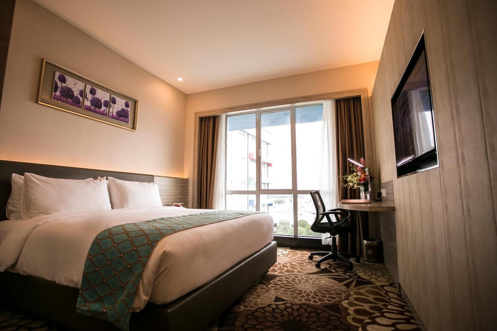 undefined V8 Hotel 9