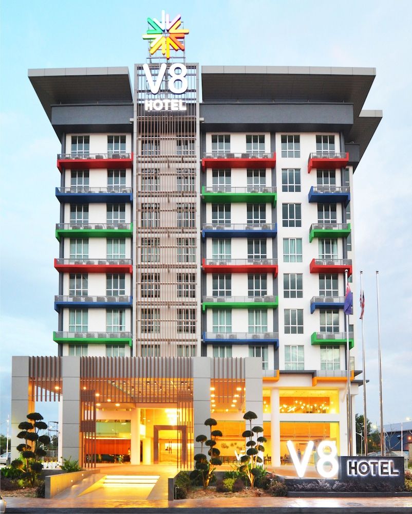 undefined V8 Hotel