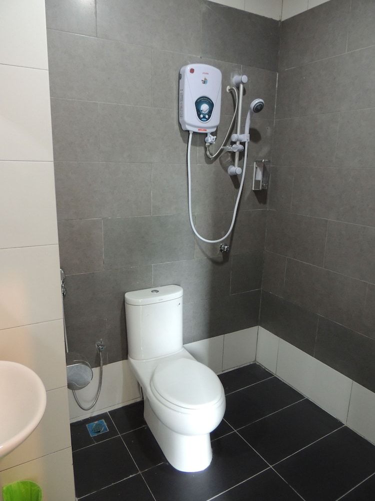 Royal Agate Beach Resort Family Deluxe Room 4