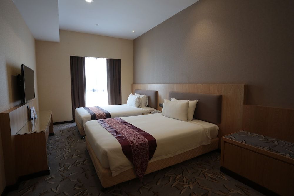Imperial Riverbank Hotel Kuching Deluxe Twin Room 2