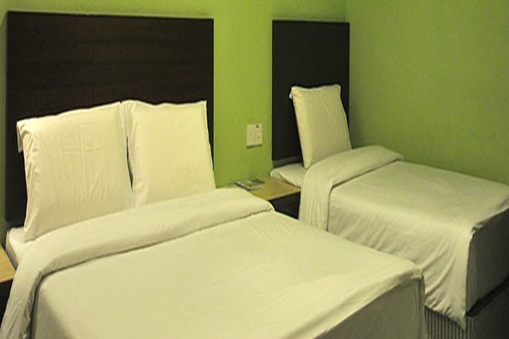 undefined Golden Bay Hotel 3