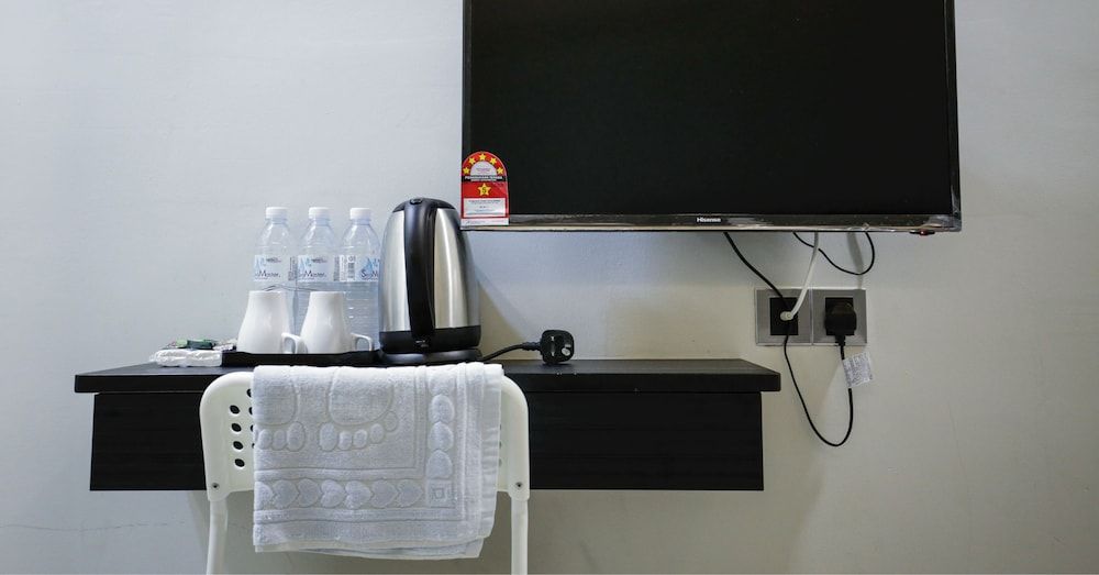 Merrinton Hotel Standard Queen 6