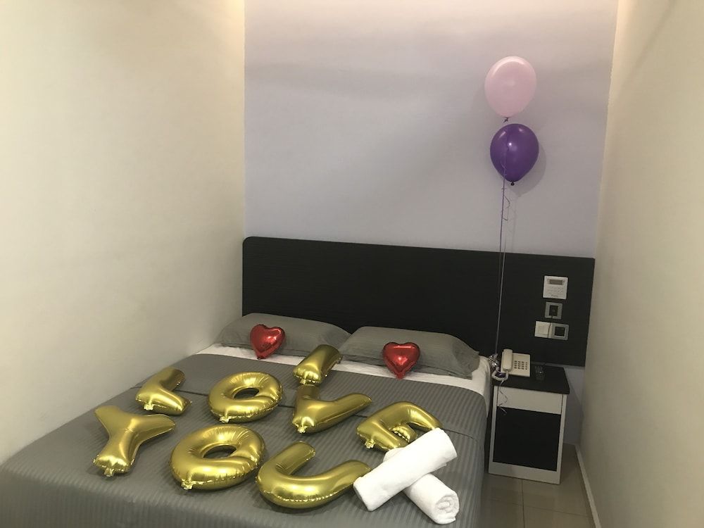 Merrinton Hotel Standard Queen 4