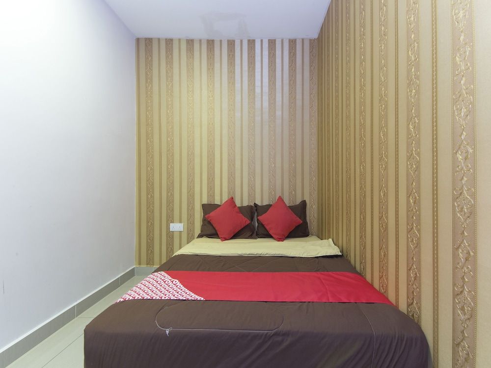 Night Queen Hotel Standard Double Room 4