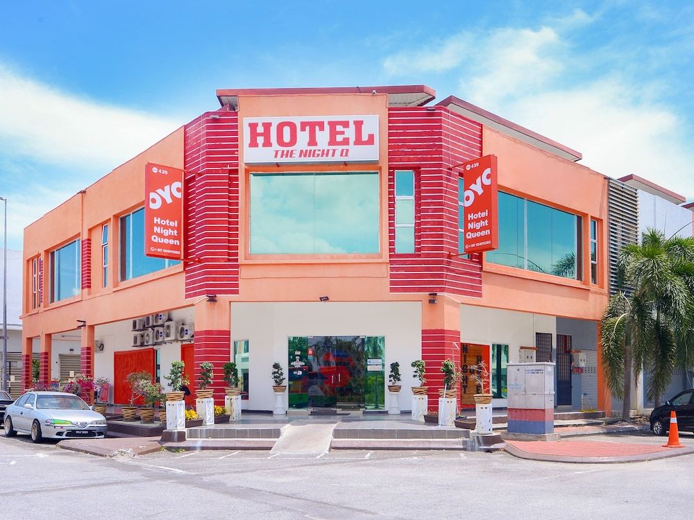 undefined Night Queen Hotel 7