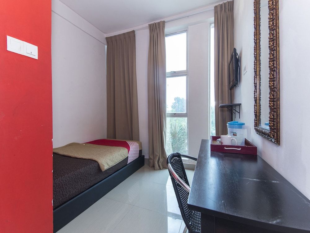 undefined Night Queen Hotel 9