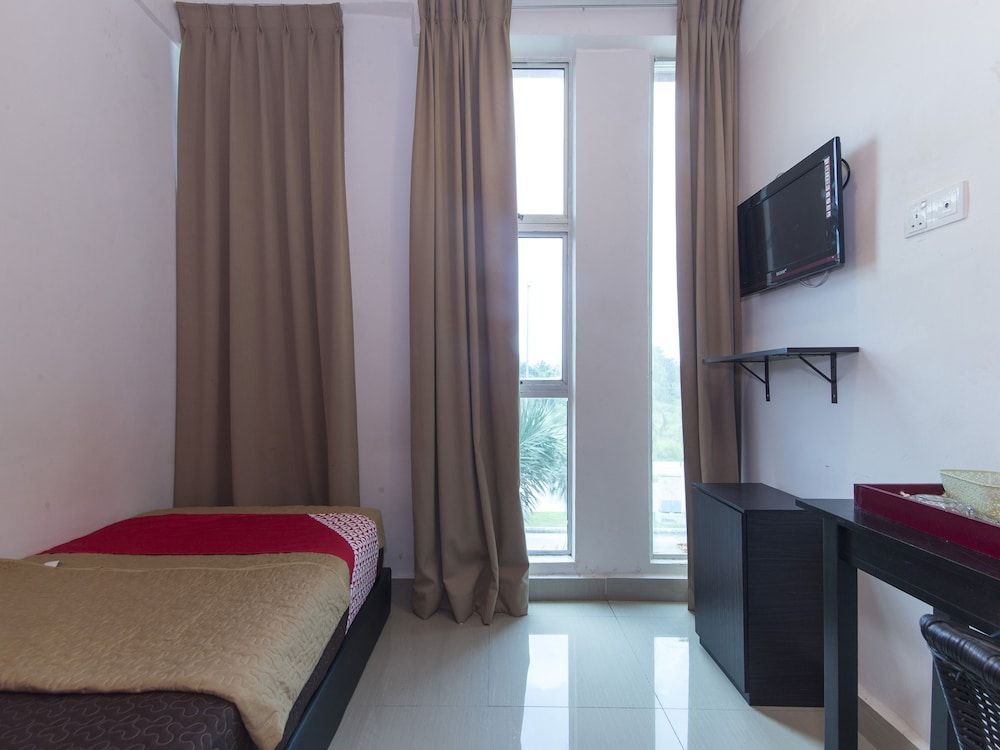 undefined Night Queen Hotel 10