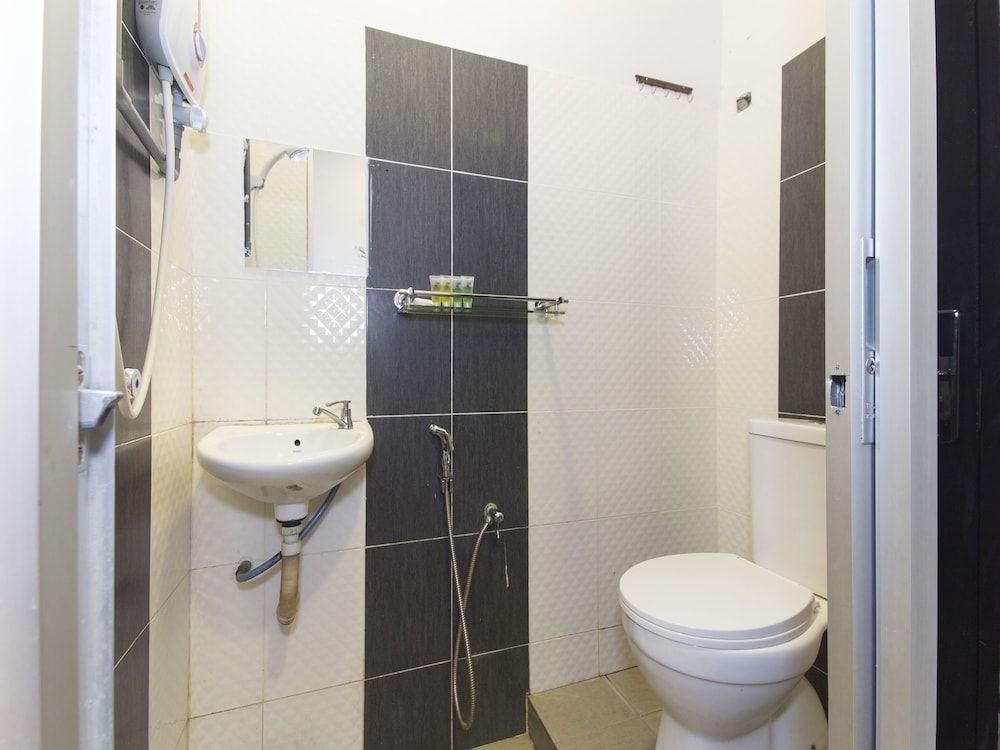 Night Queen Hotel Standard Double Room 5