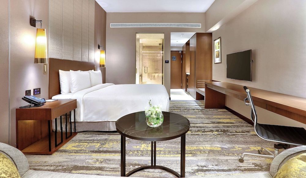 Deluxe Room, 1 King Bed