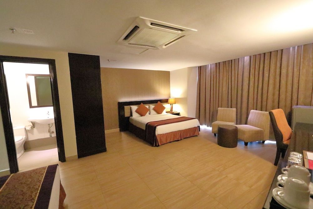 The Guest Hotel & Spa Family Room 2