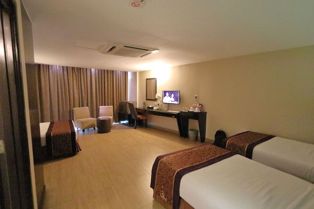 The Guest Hotel & Spa Family Room 4