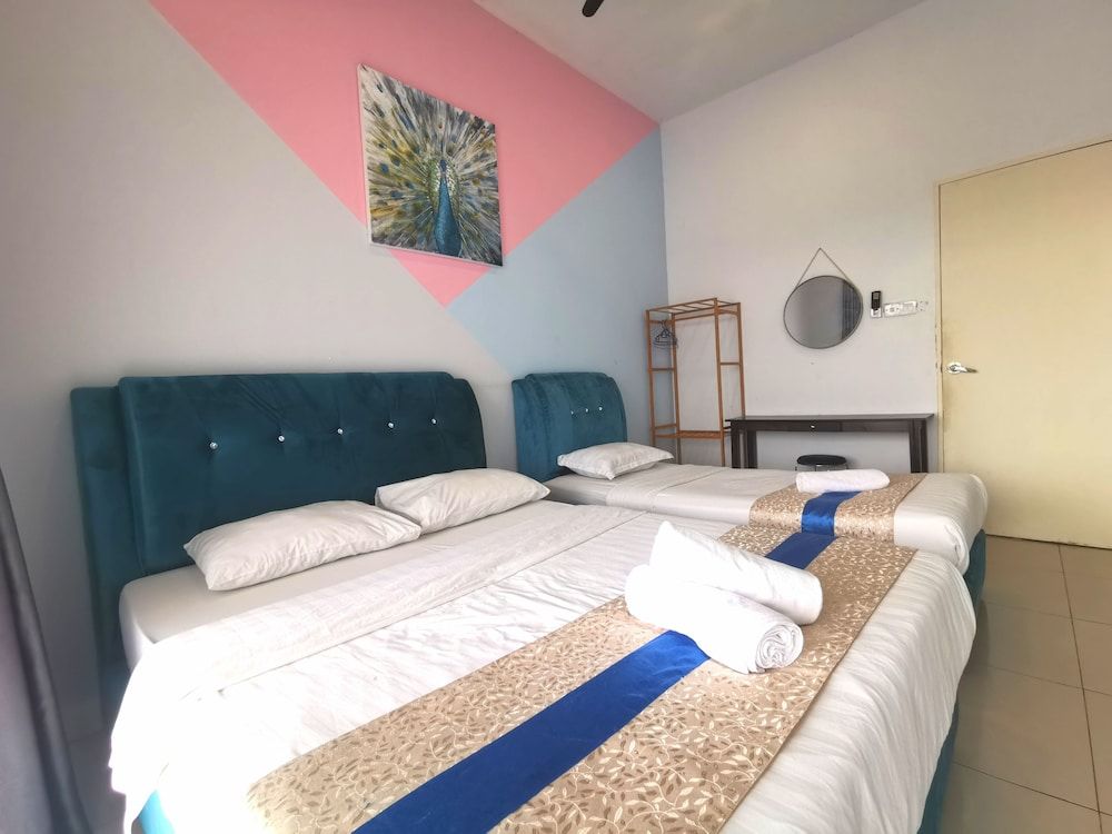 Sunset Seaview Vacation Condos City Centre @ IMAGO Shopping Mall Design Apartment, 4 Bedrooms, Partial Sea View 6