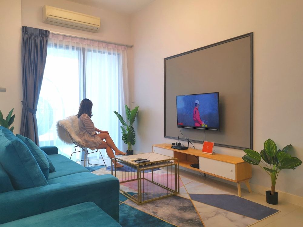 Sunset Seaview Vacation Condos City Centre @ IMAGO Shopping Mall Design Apartment, 4 Bedrooms, Partial Sea View 14