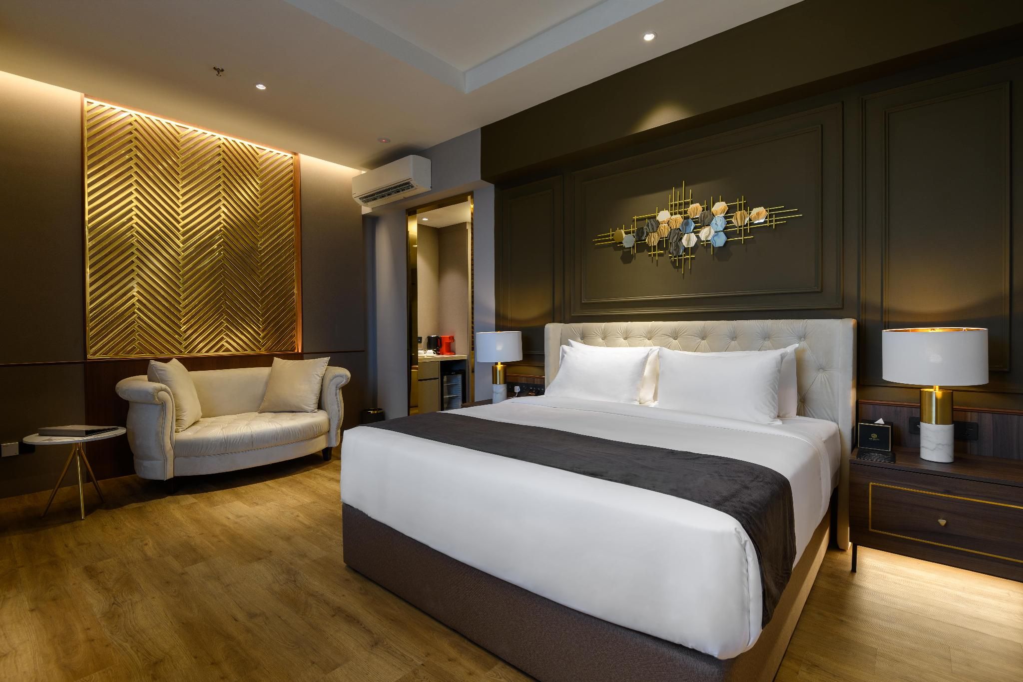 undefined The Granite Luxury Hotel 10