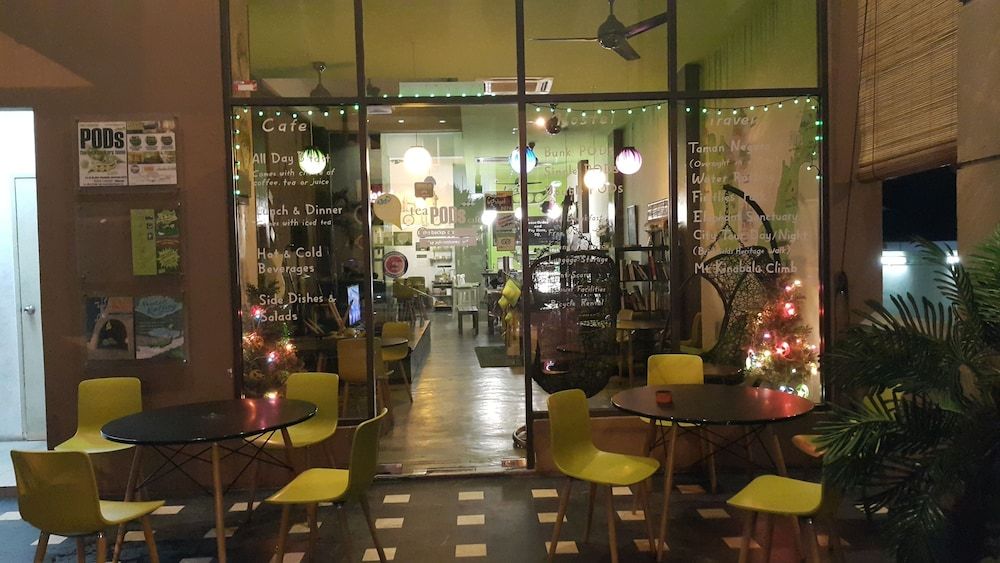 undefined PODs The Backpackers Home & Cafe 6