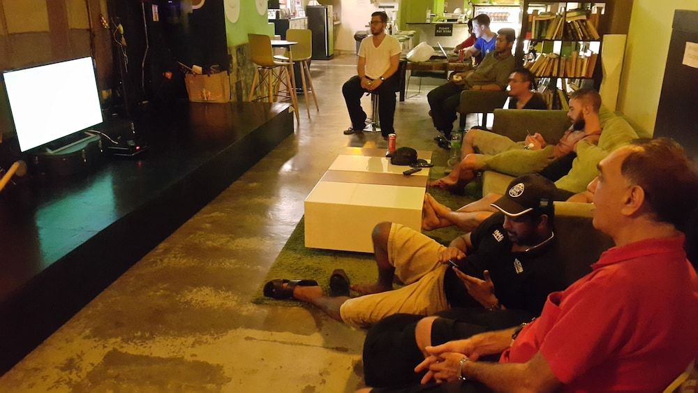 undefined PODs The Backpackers Home & Cafe 10