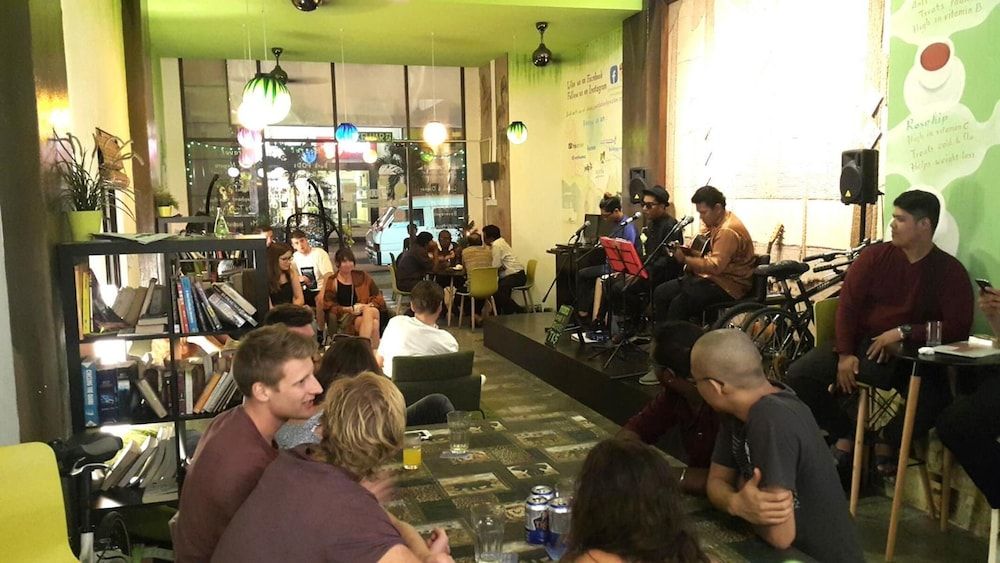 undefined PODs The Backpackers Home & Cafe 7