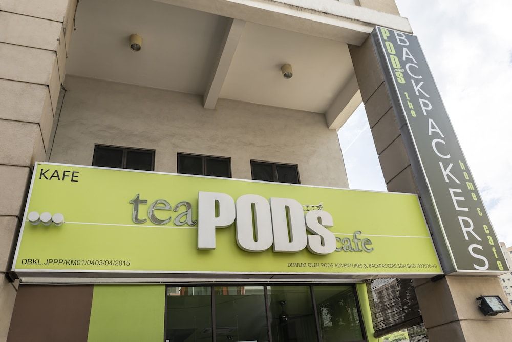 undefined PODs The Backpackers Home & Cafe 2