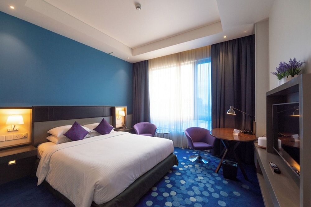 Suite Queen Room