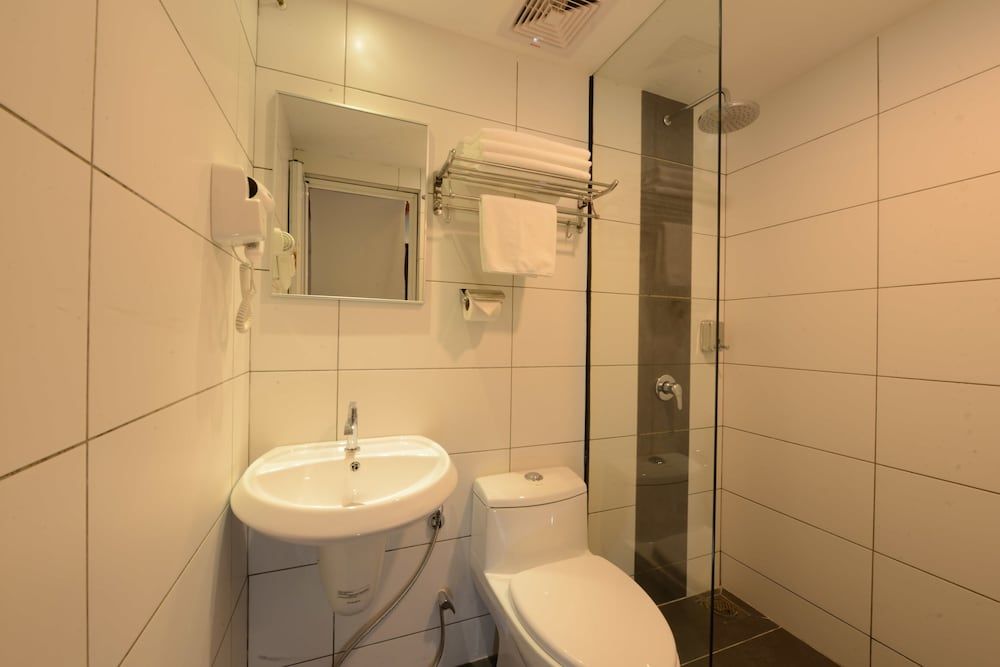 Season Inn Langkawi Basic Double Room 5