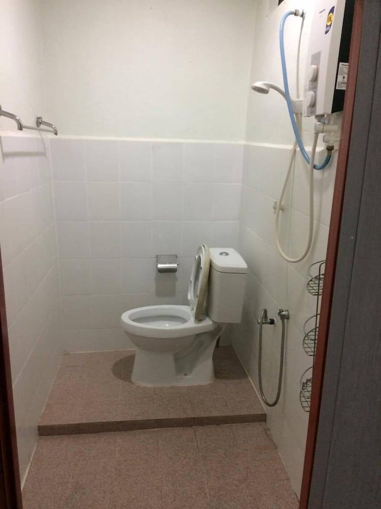 Bohok Guest House Double Deluxe Room 4