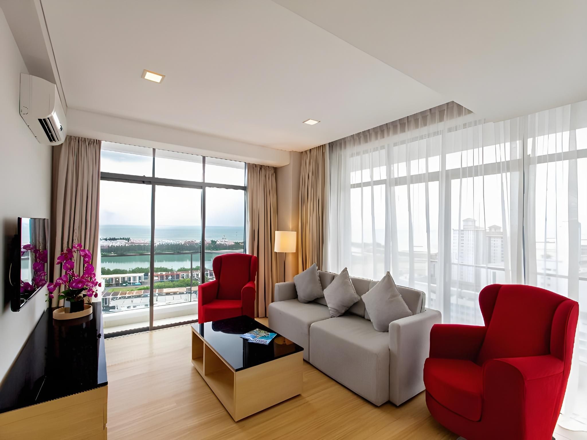 Premier Suite with Bathtub