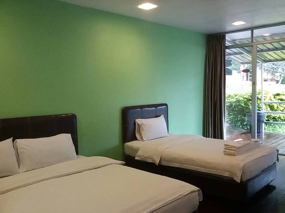 J Residence Superior Triple room 5