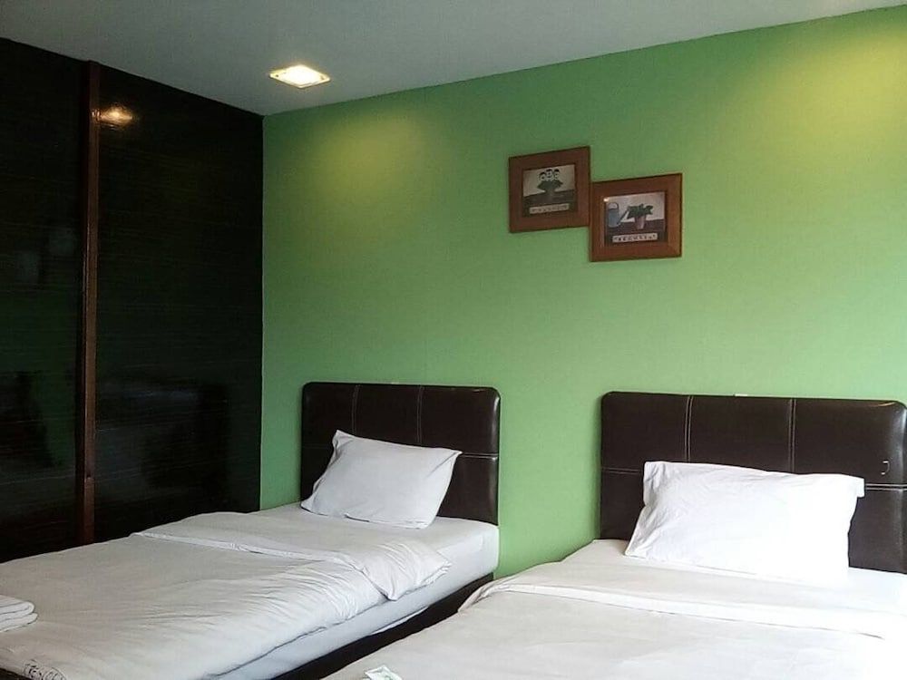 J Residence Superior Twin Room 6