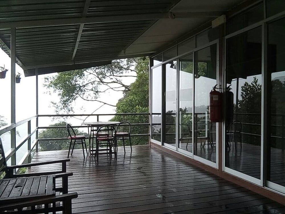 J Residence Superior Triple room 9