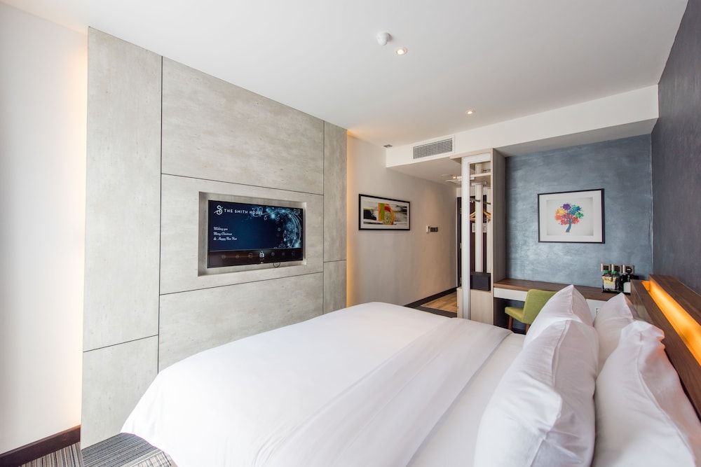 The Smith House Artist King Room 4