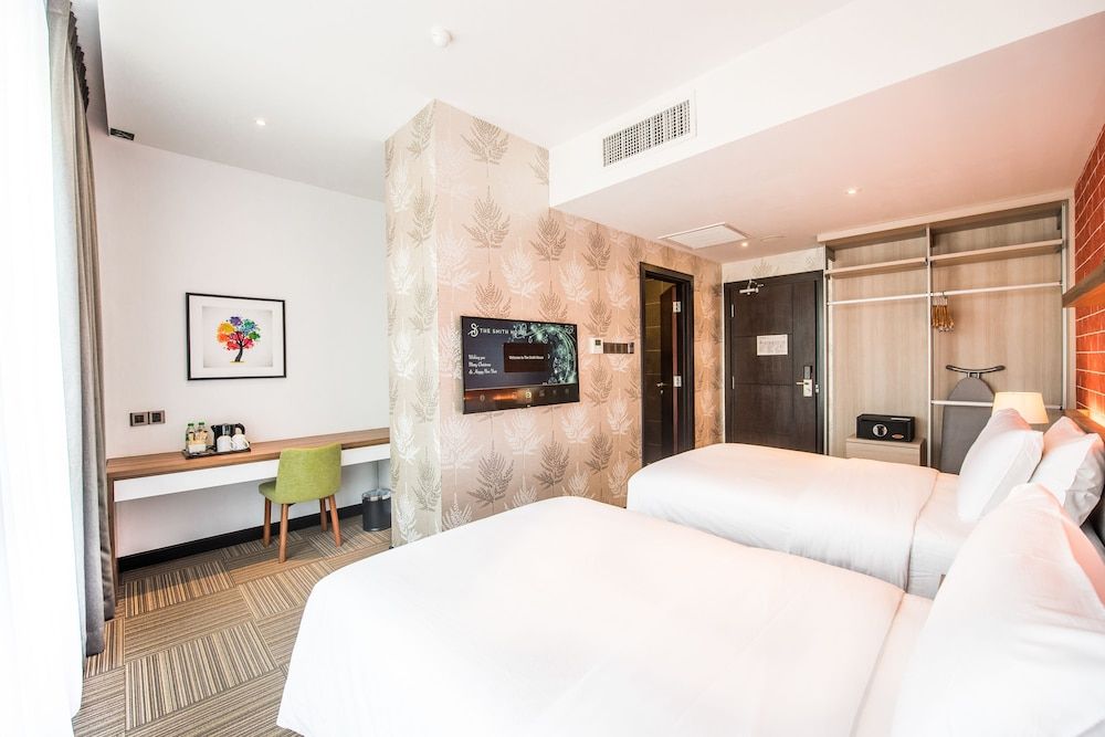 The Smith House Artist Twin Room 2