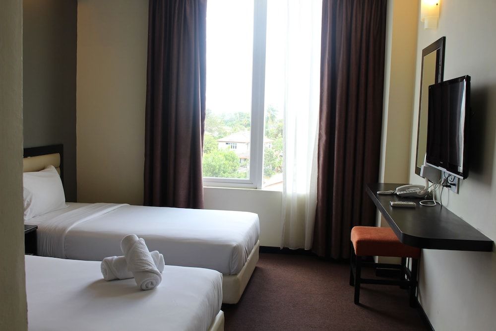 Paradise Spa Hotel Deluxe Twin Room 2