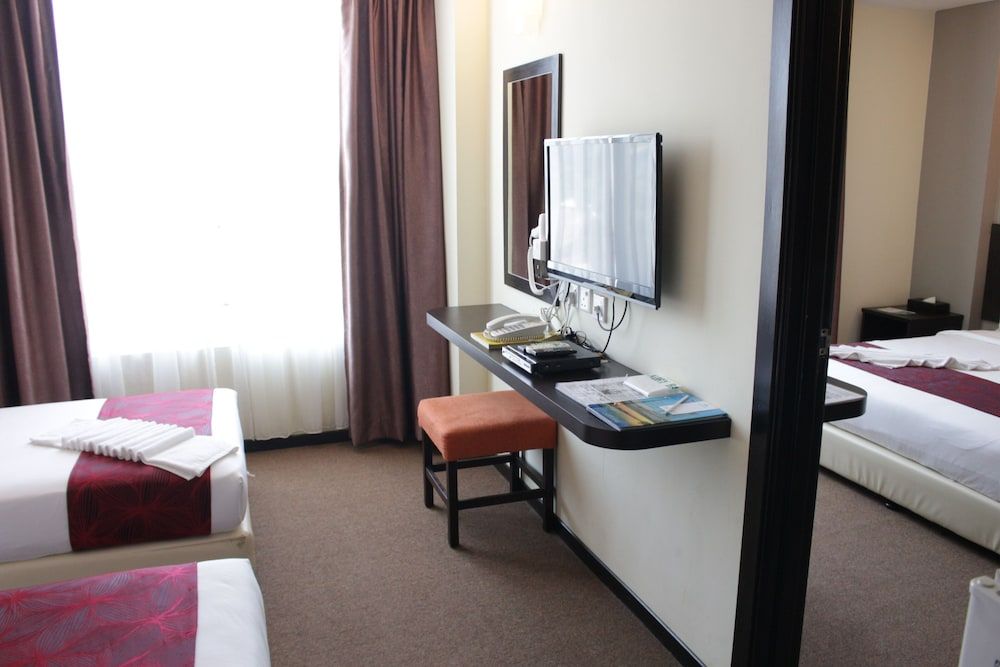 Paradise Spa Hotel Family Room 5