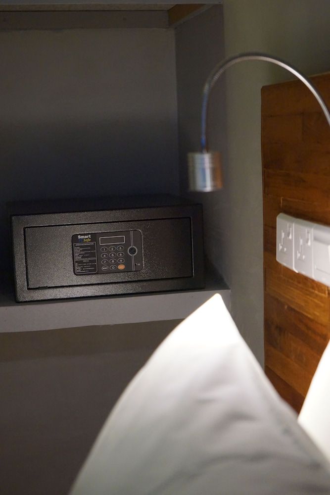 CHAOS BOUTIQUE HOTEL Standard Room, 1 Queen Bed, No Windows 5