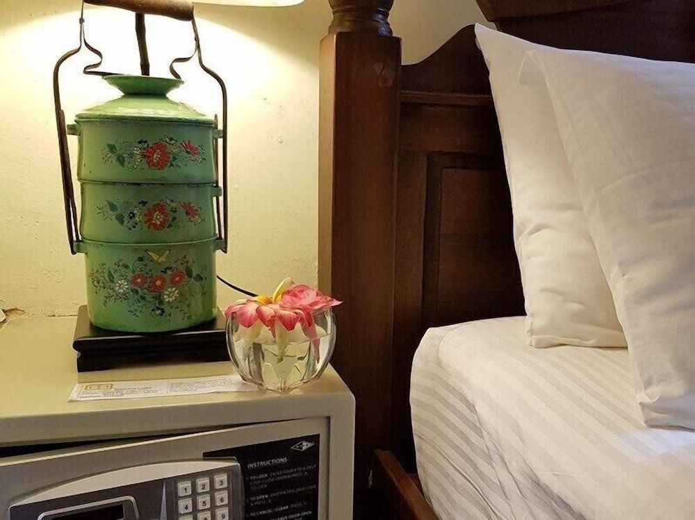 Betel Nut Lodge - Adult Only Double Room 4