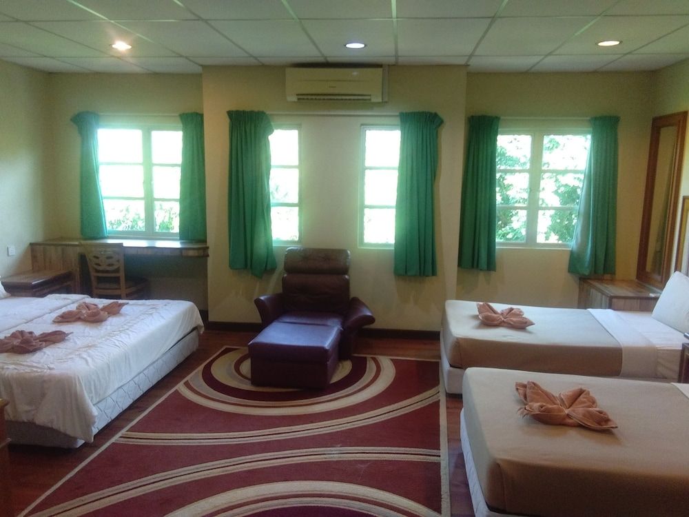 Arwana Inn Family Executive 3