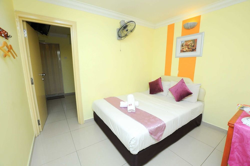 Family 5 - Connecting Room