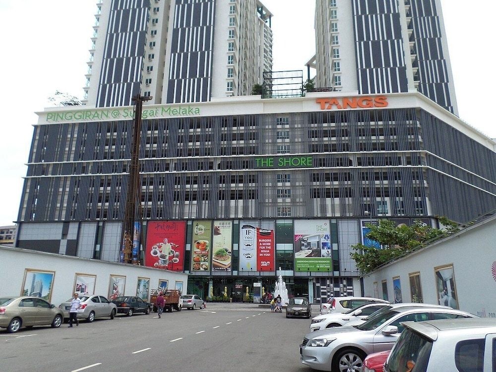 undefined The Shore Hotel & Residences 8