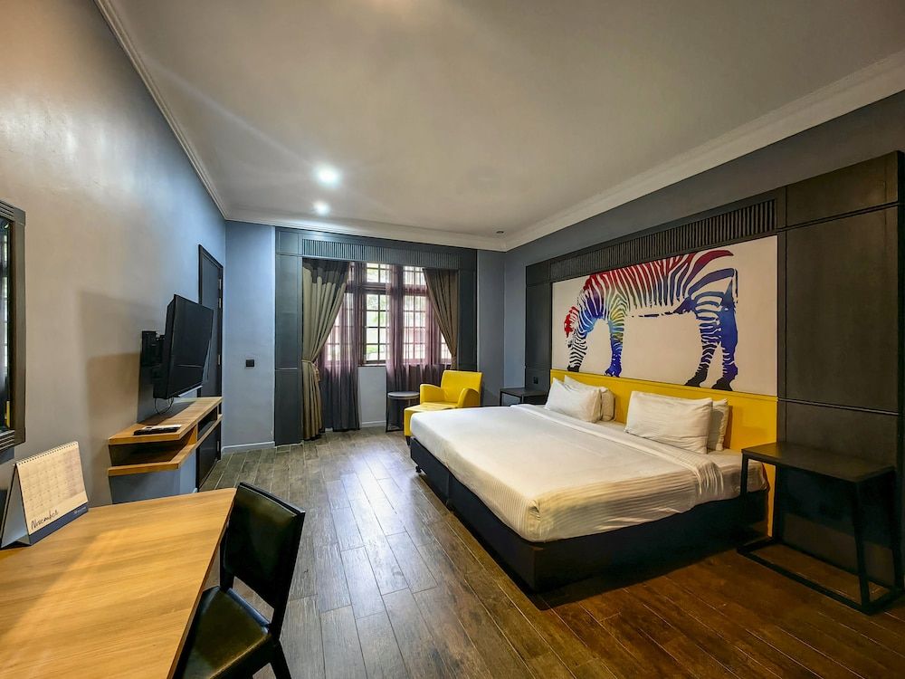 Deluxe Room, 1 Queen Bed