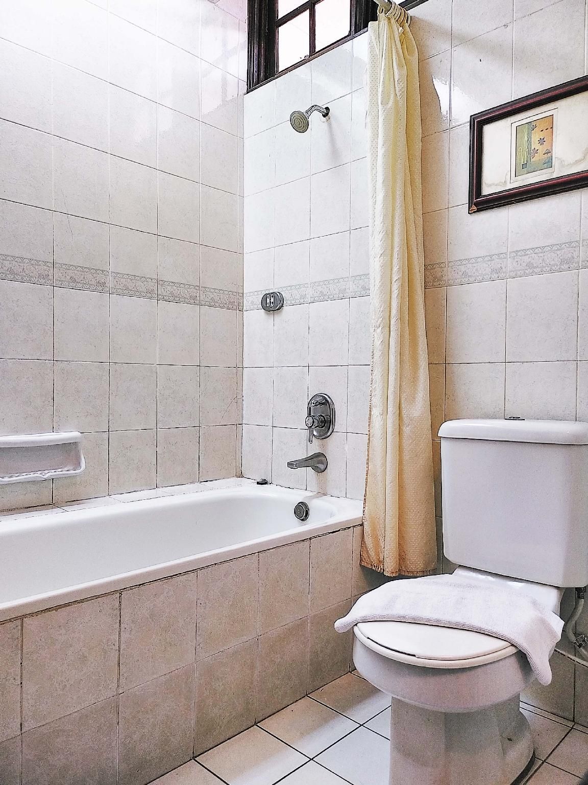 Deluxe Super King Room