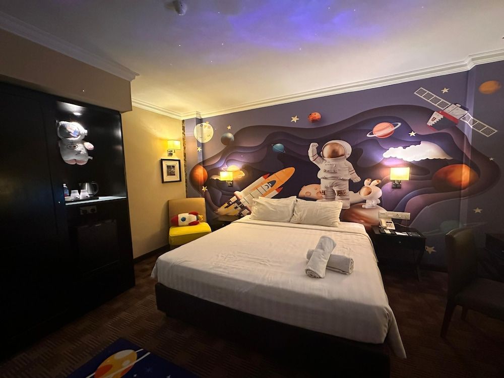 undefined Merchant Hotel 10