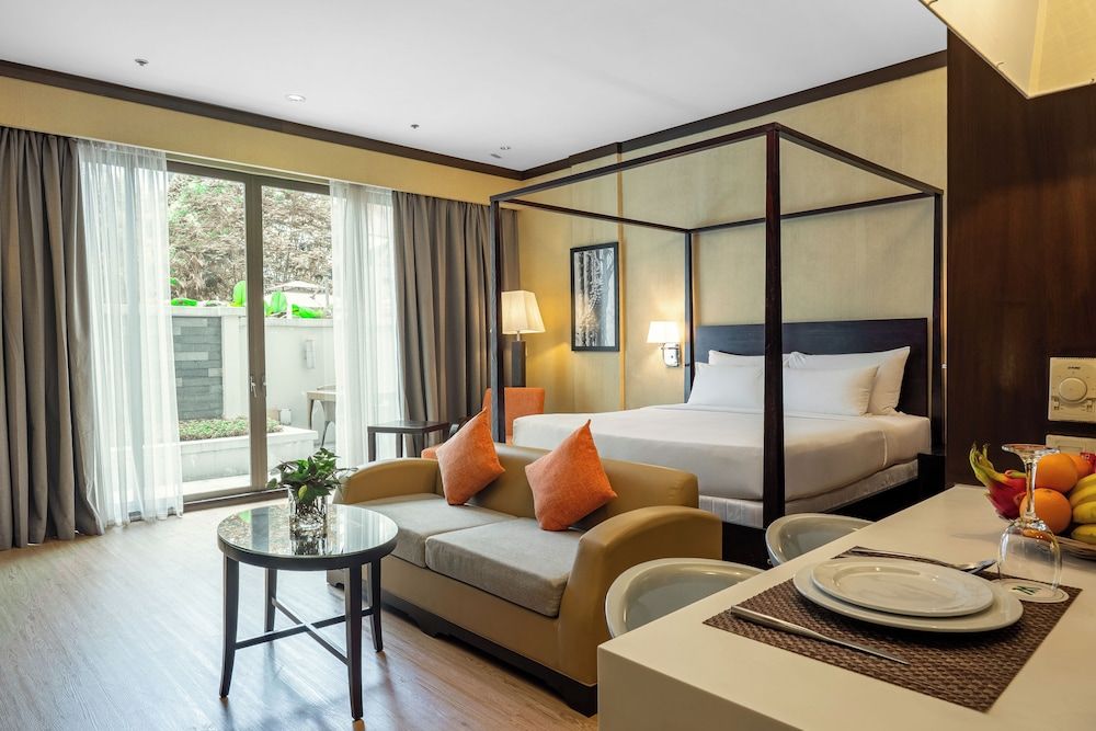 undefined MiCasa All Suite Hotel 6