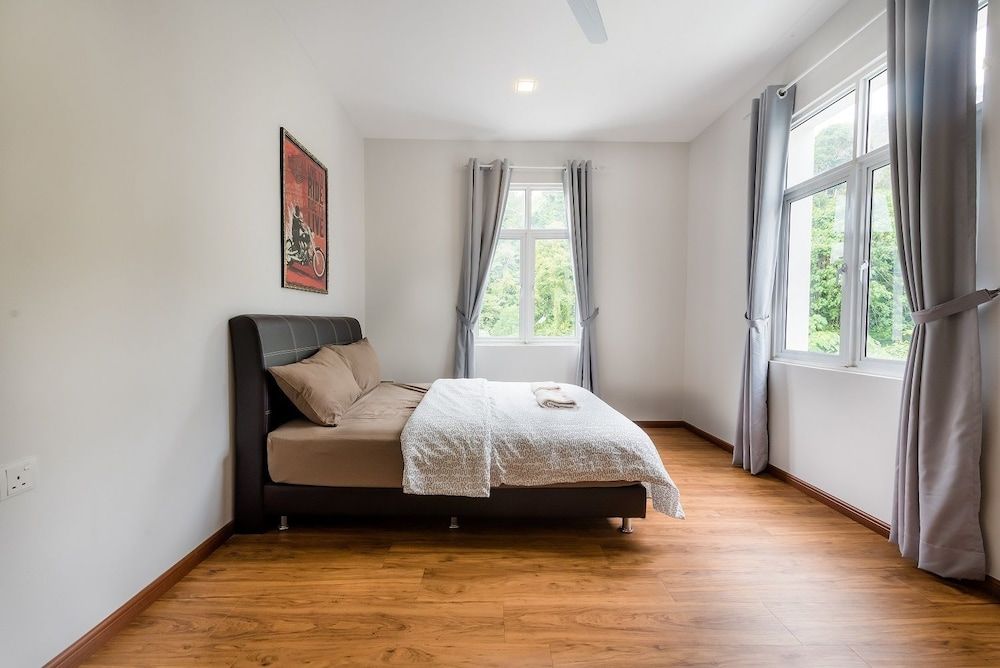 undefined New Corner Shamrock Beach Villas Seaview