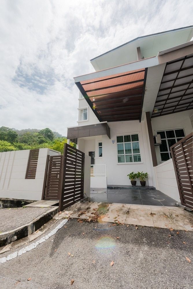 undefined New Corner Shamrock Beach Villas Seaview 5