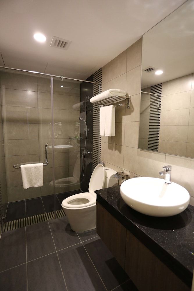 Nexus Regency Suites & Hotel Deluxe Twin 4