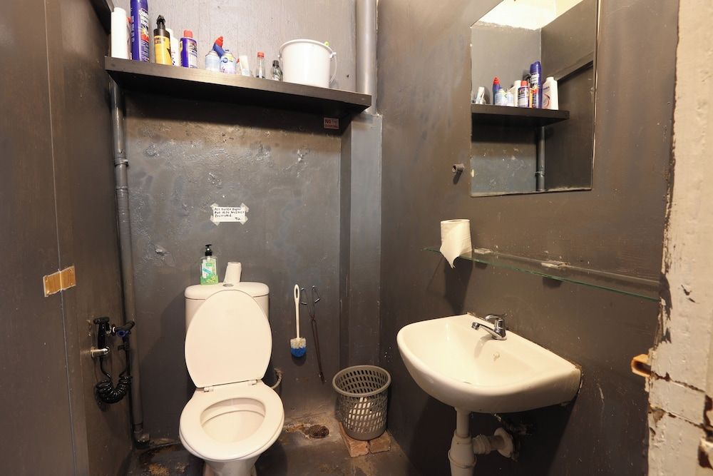 Dou Houz - Hostel Basic Double Room, 1 Queen Bed 2