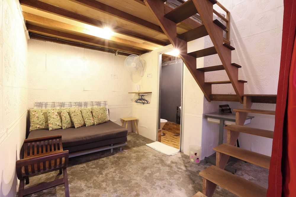 Dou Houz - Hostel Basic Double Room, 1 Queen Bed 4