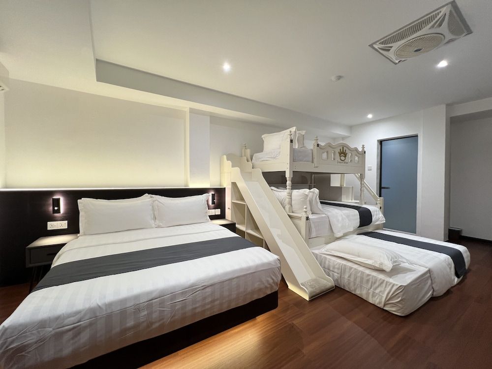Asia Premium Hotel Kuala Terengganu n. Family Junior Suite 4