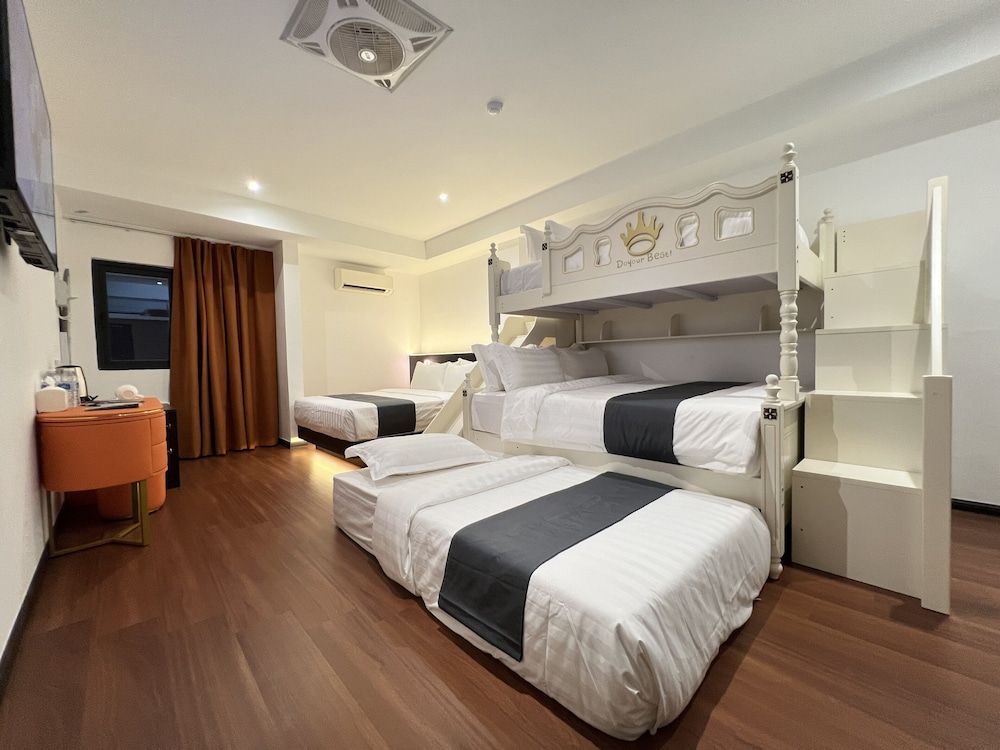 Asia Premium Hotel Kuala Terengganu n. Family Junior Suite