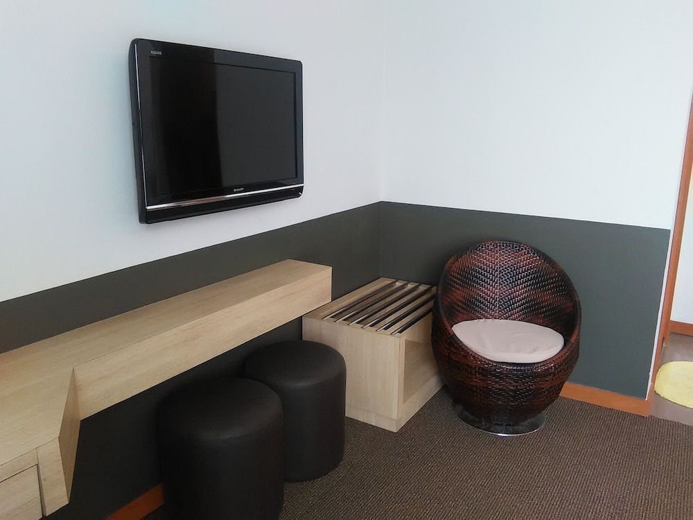 Grand Medallion Hotel Room (Super Suite) 8